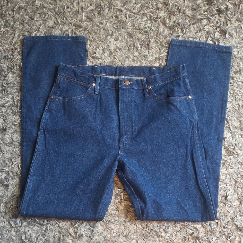 New! Wrangler Work Jeans Sz 35×34